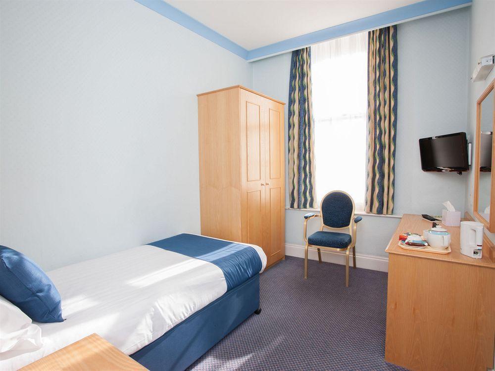 Tlh Carlton Hotel And Spa - Tlh Leisure And Entertainment Resort Torquay Exterior photo
